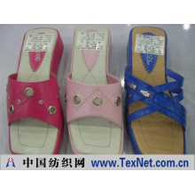 广州市海珠区南洲街金鳄鞋业店 -女式加厚底凉拖鞋